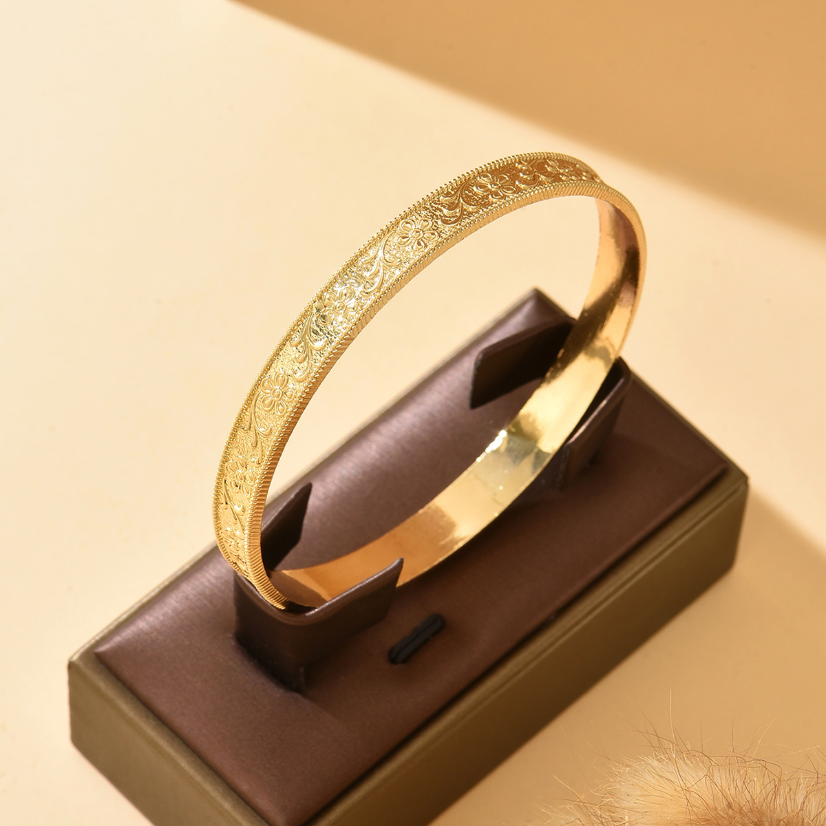 골든 브라이드 핸드 액세서리, 조각 패턴이 있는 우아하 - Men Accessories For Wrist 리뷰 및 가격